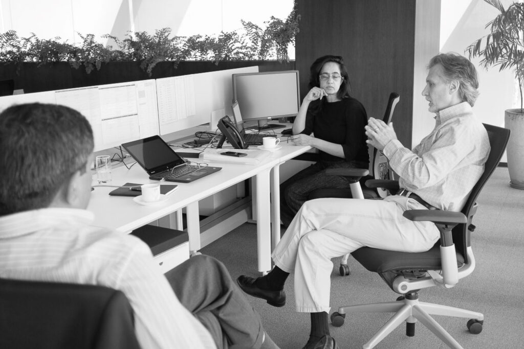 Bangalore-meeting-black-and-white-02 by .